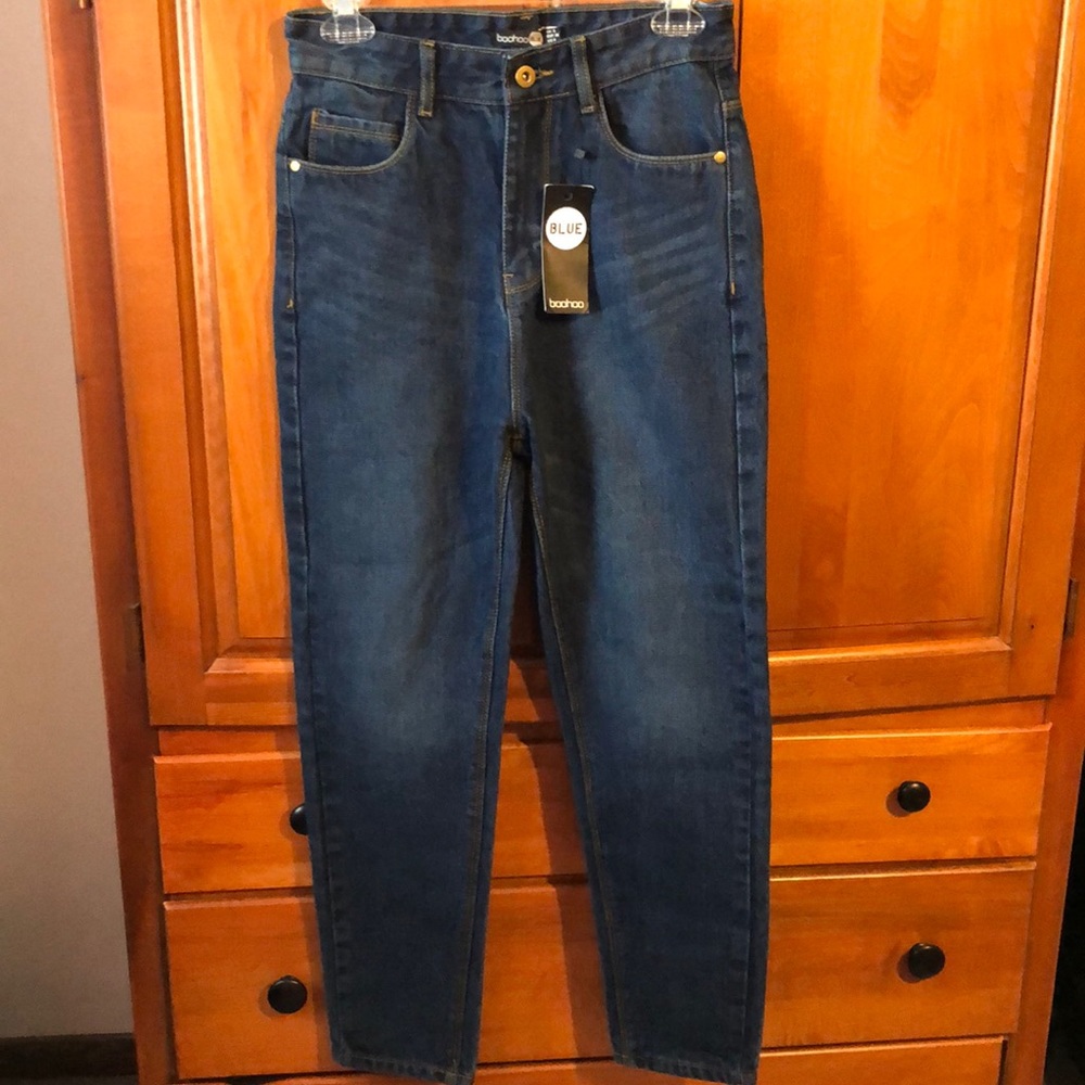 NWT Boohoo Mom Jeans